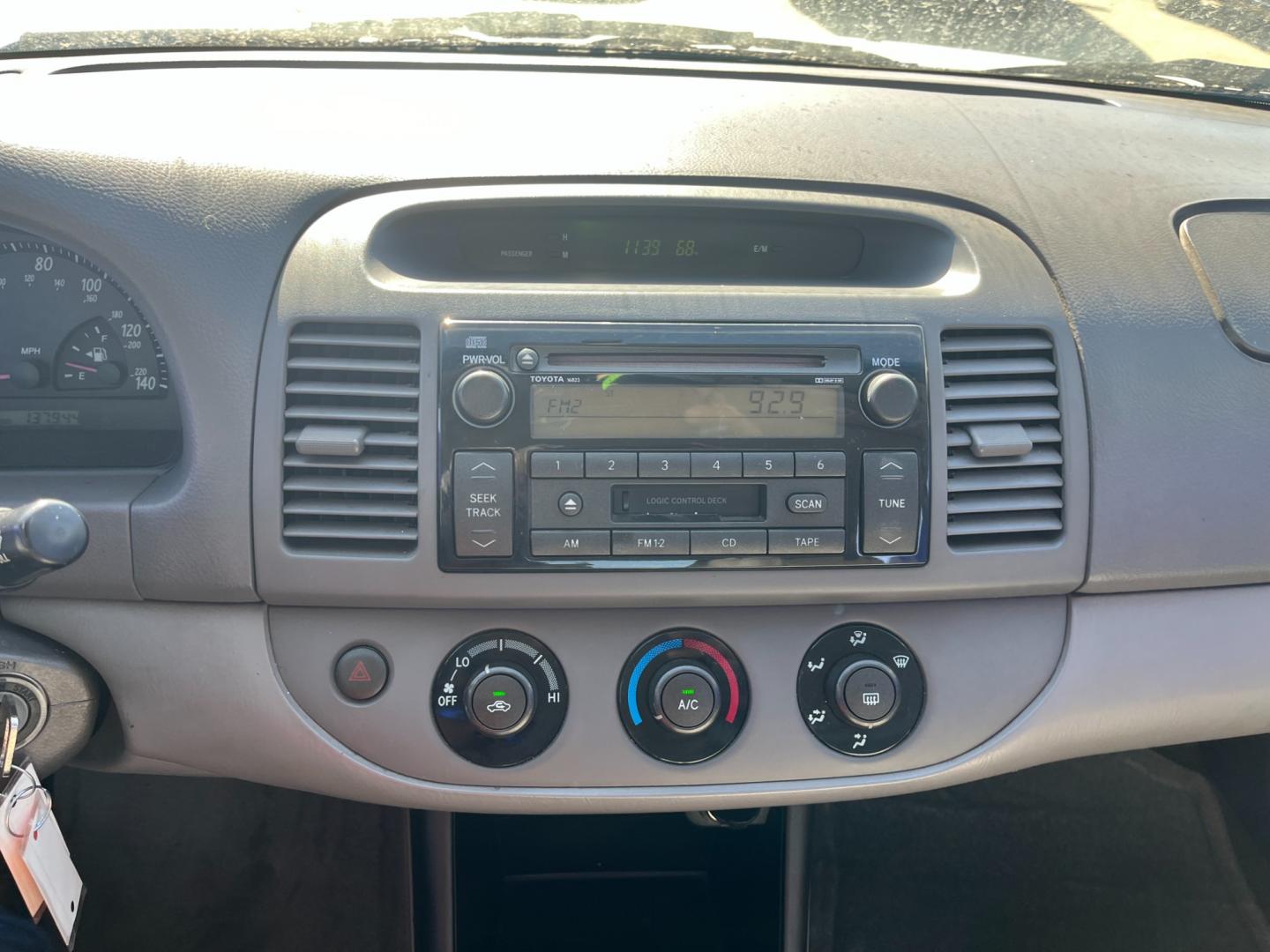 2002 SILVER /gray Toyota Camry LE (4T1BE32K72U) with an 2.4L L4 DOHC 16V engine, Automatic transmission, located at 14700 Tomball Parkway 249, Houston, TX, 77086, (281) 444-2200, 29.928619, -95.504074 - Photo#14